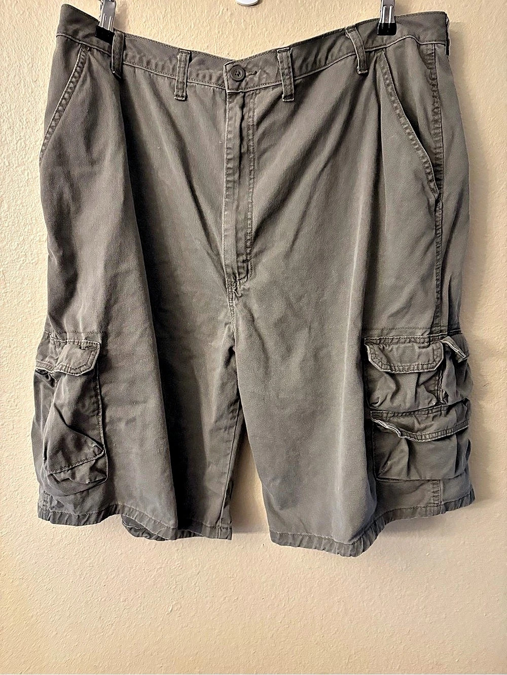 Wrangler Men's Cargo Shorts Size 44 Gray Cotton Utility Workwear 11" Inseam